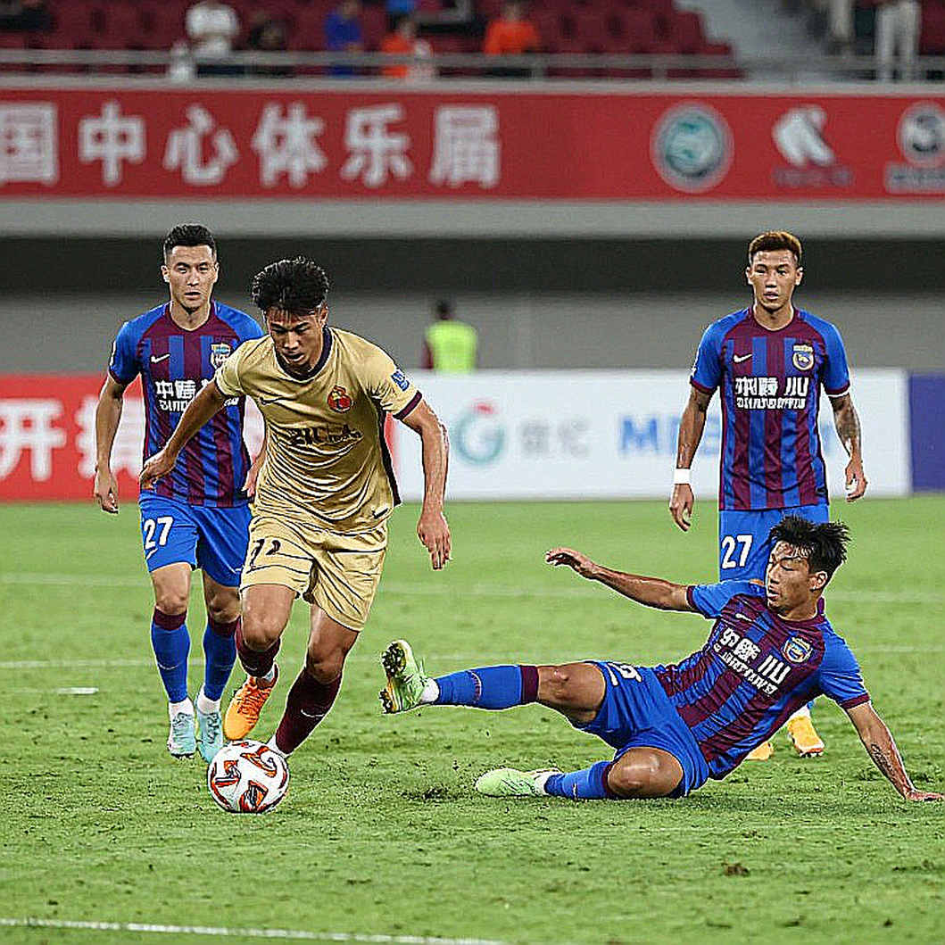 VFF lần thứ tư liên tiếp vào hạng Diamond của AFC: Vinh dự đặc biệt hay một cái trần thể chế?